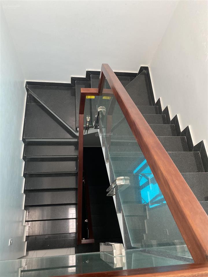 Nhà 4 tầng gần như mới ngõ 225 ngô gia tự giáp văn cao chỉ hơn 2 tỷ