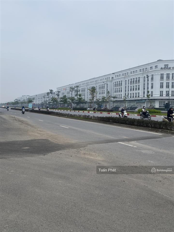 Nhà mới đón tết  gần đại lộ ven sông hồng  tây thăng long  5 tầng, lô góc  5.7 tỷ