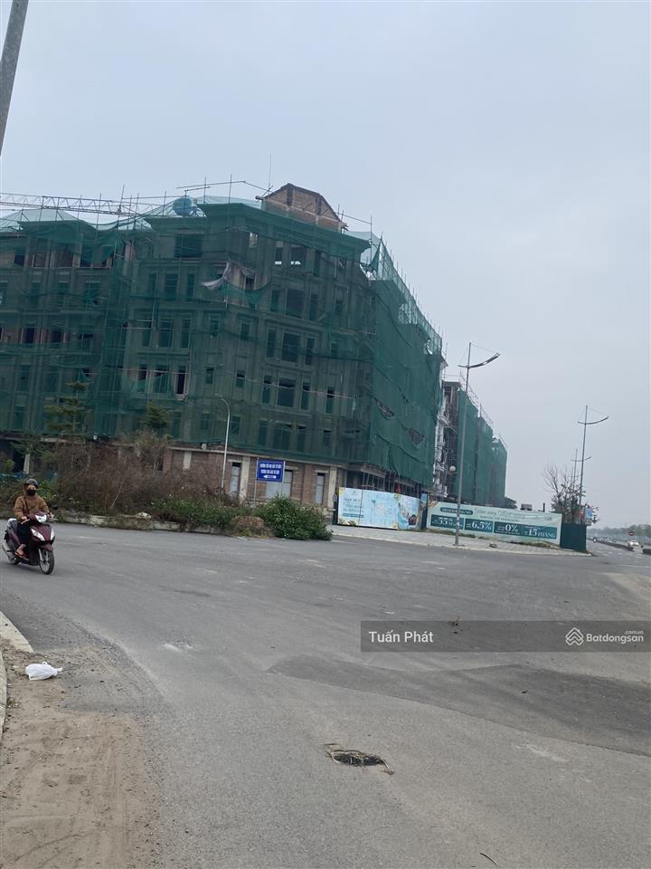 Nhà mới đón tết  gần đại lộ ven sông hồng  tây thăng long  5 tầng, lô góc  5.7 tỷ