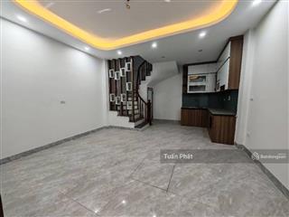 Bắc từ liêm  nhà mới đón tết 5 tầng , ô tô đỗ cửa  cách đại lộ ven sông hồng 50m  5.9 tỷ