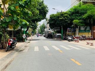 Bán nhà nát 90m2(4.5x20m), tương lai mặt tiền đường 20m, dòng tiền sẵn 10tr/tháng, giá rẻ 10 tỷ