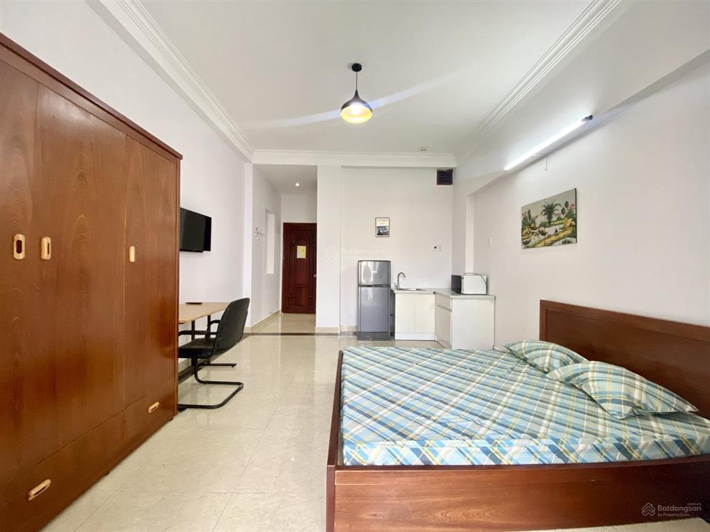 Cho thuê căn hộ full nt, ban công rộng, ngay công viên lê văn tám, vòng xoay điện biên phủ