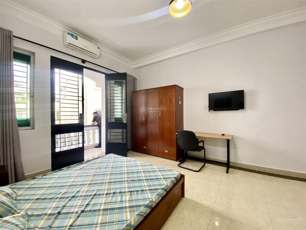 Cho thuê căn hộ full nt, ban công rộng, ngay công viên lê văn tám, vòng xoay điện biên phủ
