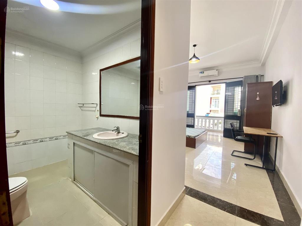 Cho thuê căn hộ full nt, ban công rộng, ngay công viên lê văn tám, vòng xoay điện biên phủ