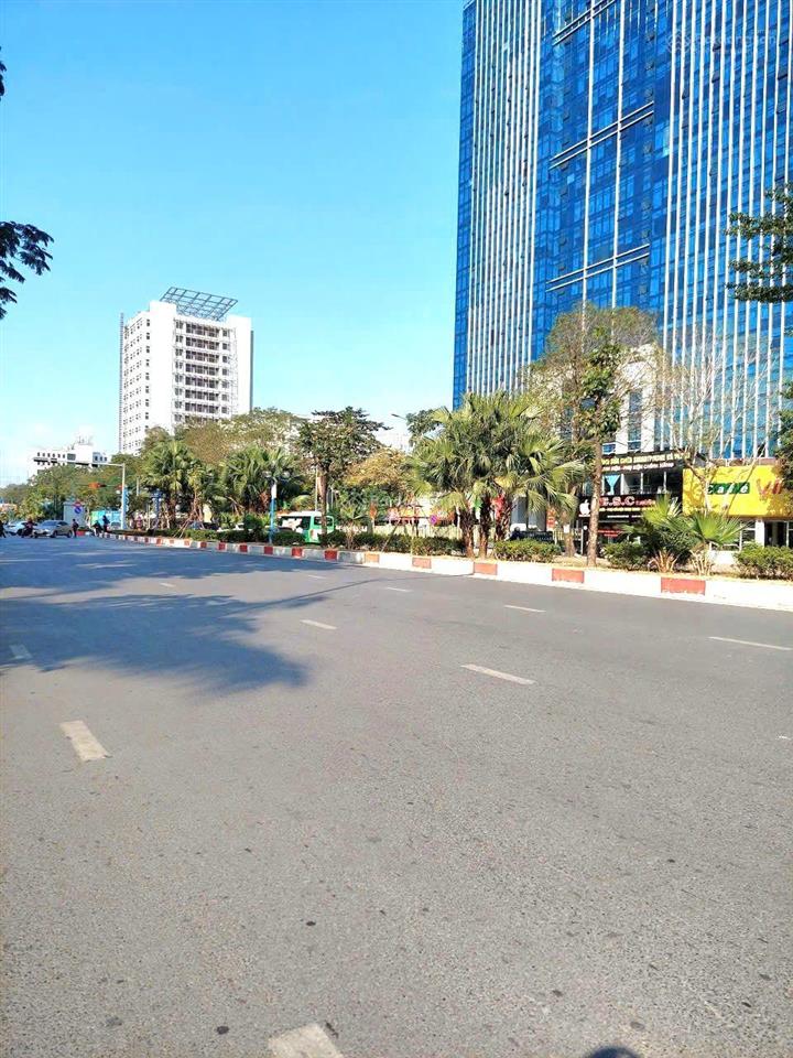 Bán nhà mặt phố hoàng quốc việt 225m2, 7 tầng 1 hầm giá 90 tỷ. cầu giấy