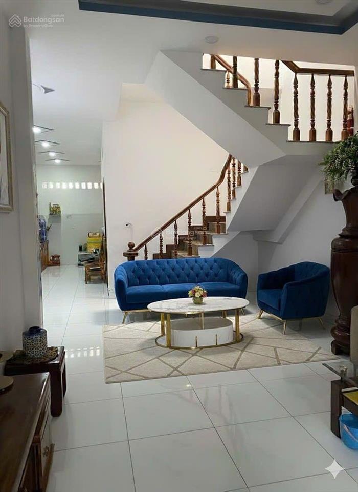 Bán nhà 2 tầng, chợ thạnh xuân  dt 108m2  7.2 tỷ  hà huy giáp  quận 12