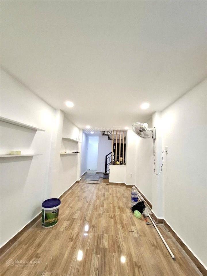 Hiếm "hẻm xe hơi đỗ cửa  lê văn sỹ q3  nhà đẹp  4 tầng  sân thượng nở hậu tài lộc, chỉ 8,3 tỷ
