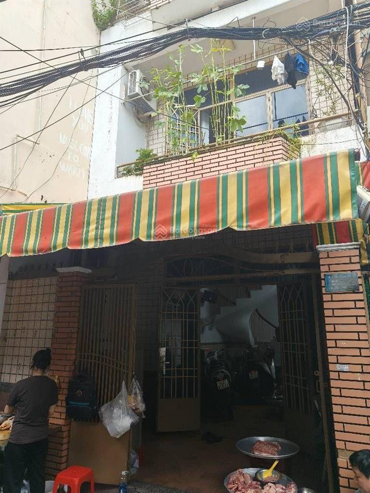 Hiếm  nhà 3 lầu  trong chợ trần hữu trang  ngang  4m  chỉ 9.5 tỷ