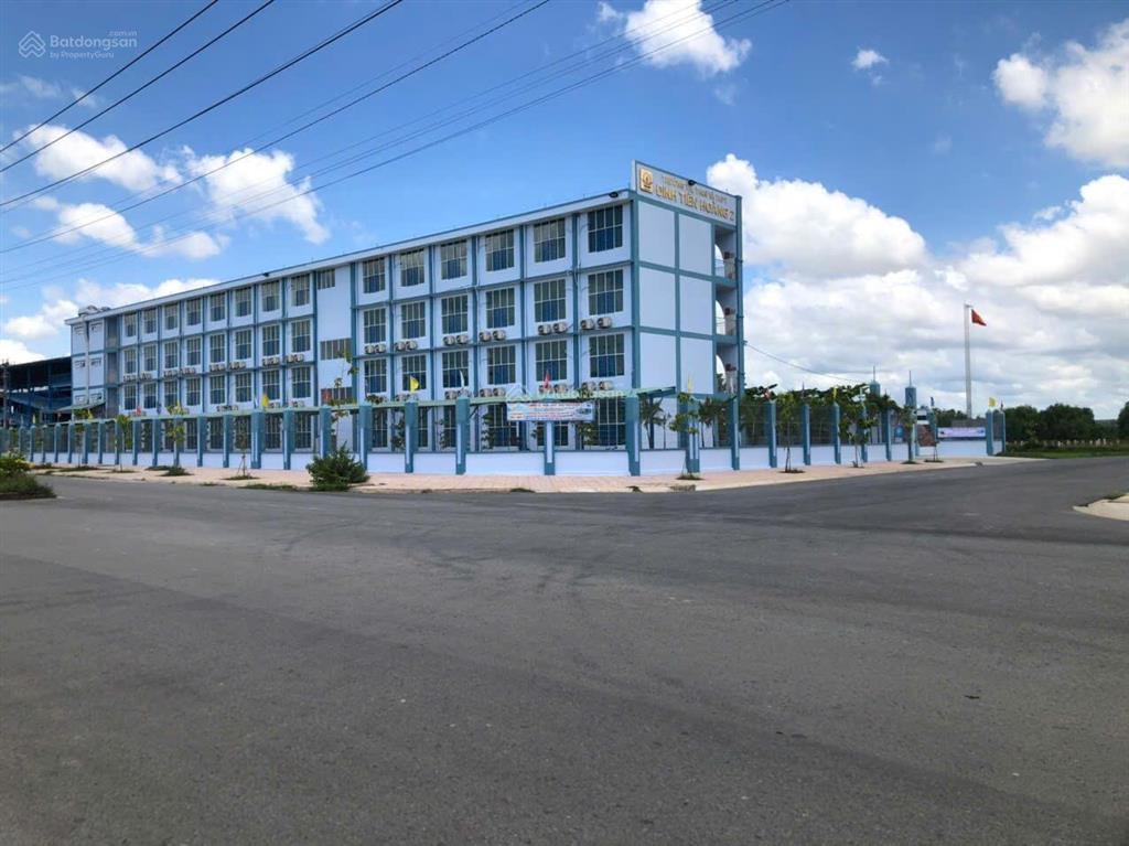 Cần tiền bán gấp lô 105m2 giá chỉ 1 tỷ 750 kdc an thuận sổ sẵn ngay mt ql51  dân đông, gần sân bay