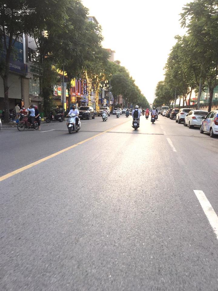 Bán nhà phố lê trọng tấn, thanh xuân, 70m2, mt5m, sổ phân lô, có sân giá 18 tỷ 5