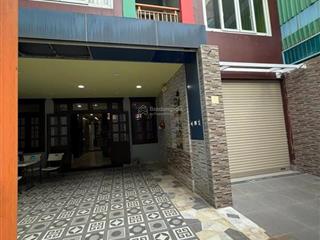 Siêu vị trí mặt tiền cù lao khu đường hoadt 5,6x16m. hầm+4 tầng. giá hạ còn 24 tỷ