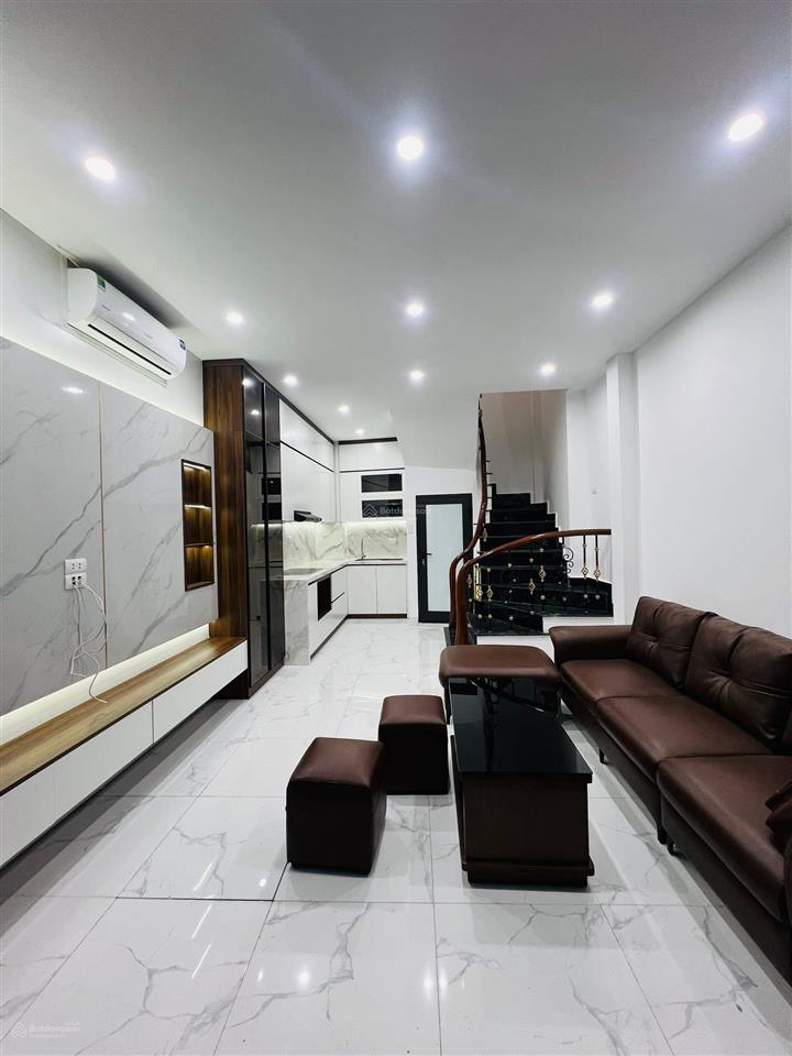 6.88 tỷ  6 tầng  lô góc  pháo đài láng  ngõ thông  40m ra ô tô tránh  4 ngủ khép kín