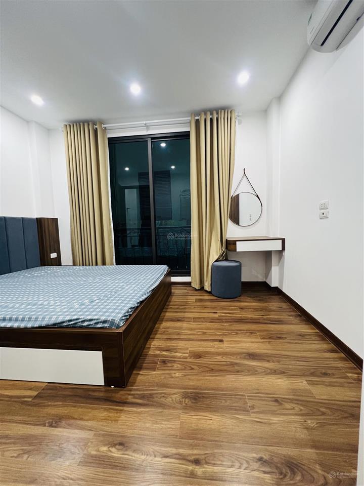 6.88 tỷ  pháo đài láng  6 tầng  ngõ thông  lô góc  2 thoáng, cách ô tô 50m, vị trí đẹp