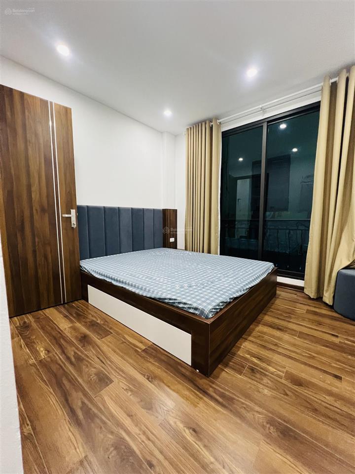 6.88 tỷ  pháo đài láng  6 tầng  ngõ thông  lô góc  2 thoáng, cách ô tô 50m, vị trí đẹp