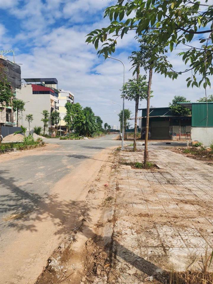 Chính chủ bán lô 60m2 hai mặt thoáng vị trí trung tâm gần công viên và trường cấp 3 giá tốt nhất