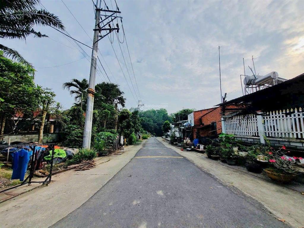 Chính chủ bán nhà cấp 4 đường cây trôm mỹ khánh, củ chi 5x27=136m2, xây kiên cố shr giá 1 tỷ 1, tl