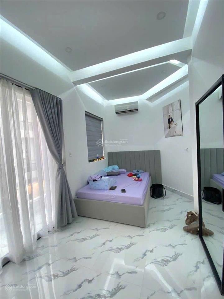 Mặt tiền đường p. tân định  ngang khủng 5,6m  nhà mới 5 tầng. chỉ 11 tỷ