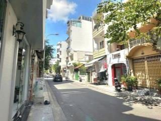 Mặt đường nguyễn phi khanh  ngang khủng 5,6m  nhà 4 tầng. chỉ 11,3 tỷ