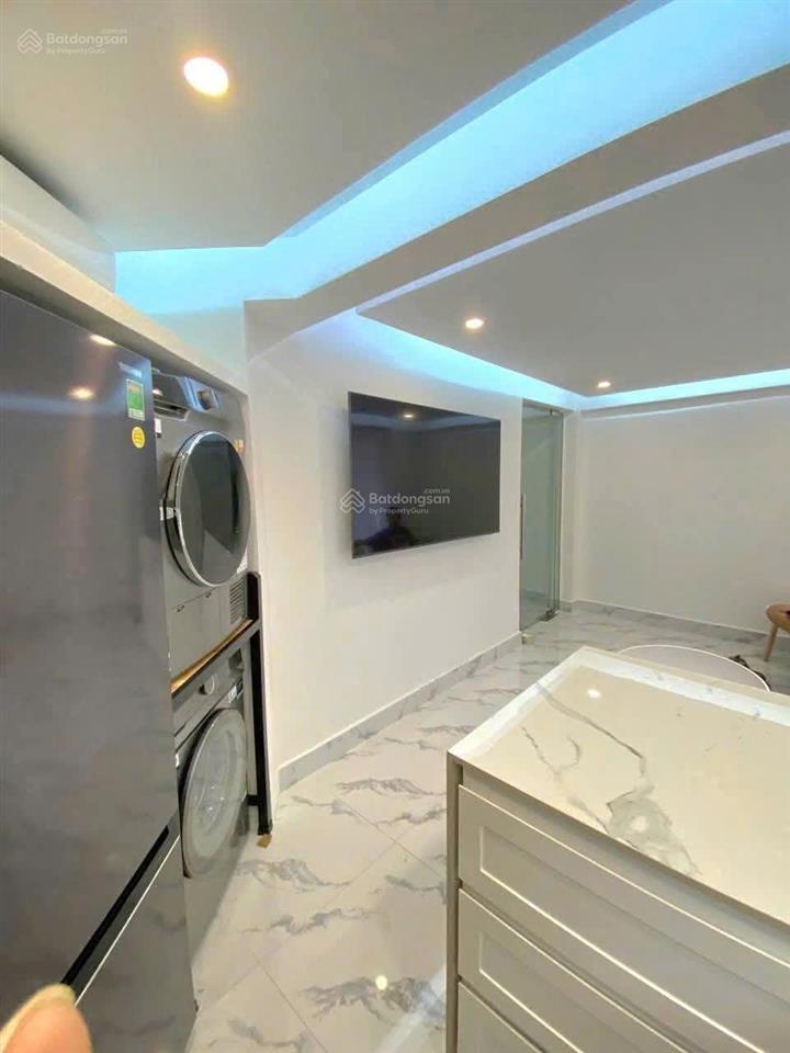 Mặt tiền đường p. tân định  ngang khủng 5,6m  nhà mới 5 tầng. chỉ 11 tỷ