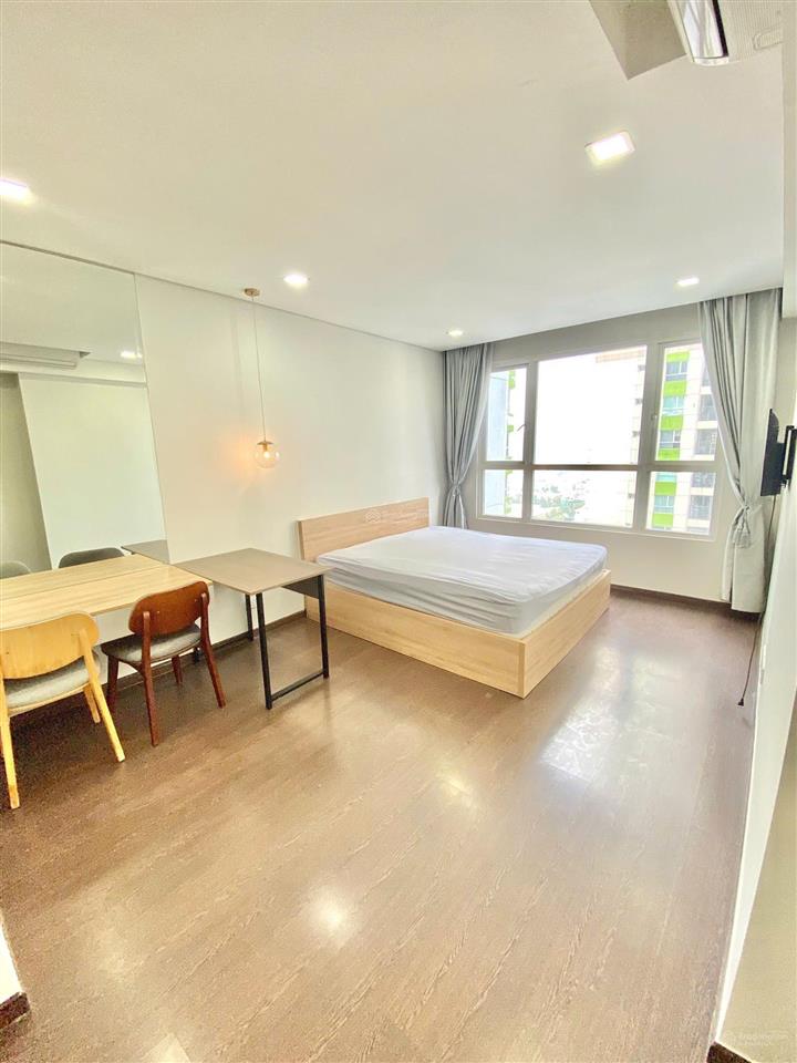 Bán căn hộ đt lớn 89m2 có 2pn+2wc. tại vista verde. nhà full nội thất siêu đẹp. giá bán 8tỷ5