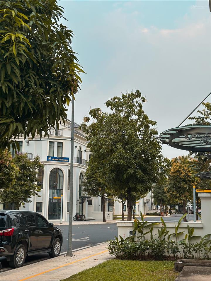 Giá tốt boutique villas manhattan 240m2 tại kđt vinhomes quận 9 | vị trí đẹp | hiếm bán chỉ 59 tỷ