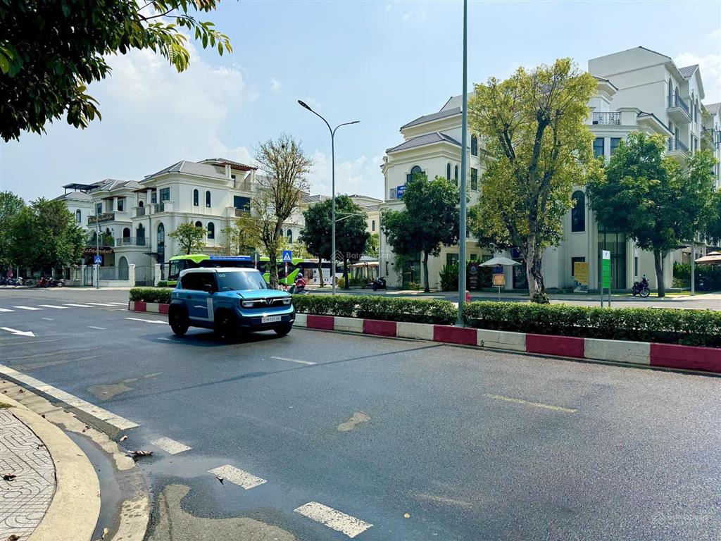 [1 căn duy nhất] boutique villas 240m2 mặt tiền cv ánh sáng chào bán 85 tỷ. xuân bao 0901 382 ***