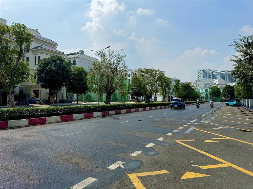 [1 căn duy nhất] boutique villas 240m2 mặt tiền cv ánh sáng chào bán 85 tỷ. xuân bao 0901 382 ***