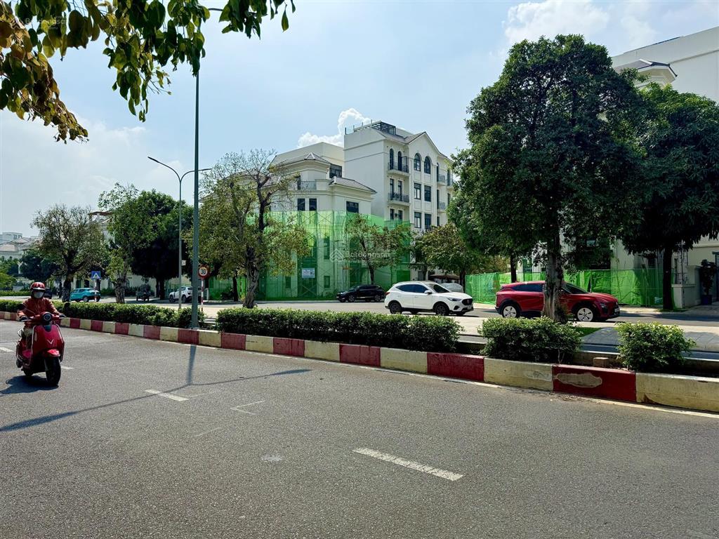 [1 căn duy nhất] boutique villas 240m2 mặt tiền cv ánh sáng chào bán 85 tỷ. xuân bao 0901 382 ***