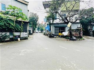 Sát ga metro đônh trúc , đồng bãi , gần 3 trường đại học dt 100m mặt tiền 7m đẹp