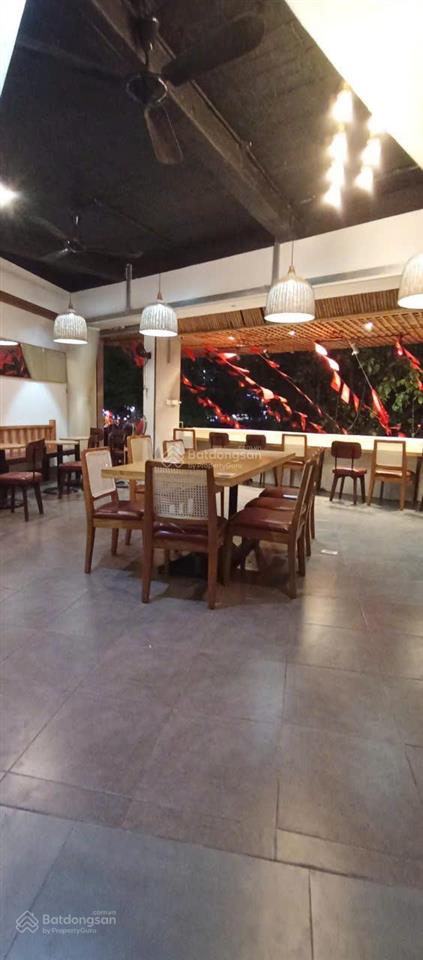 Bán nhà mặt phố phạm huy thông, dt 110m x mặt tiền 9m, mặt hồ ngọc khánh, 69 tỷ đồng