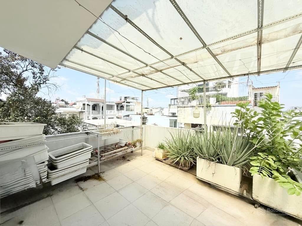 Gấp bán nhà hẻm xe tải thông  diện tích 4.6m x 13m, kết cấu 1 trệt, 3 lầu, giá 8 tỷ