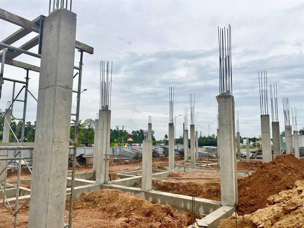 Cập nhật tiến độ cùng ngắm khu đô thị đẳng cấp ven sông the oasis riverside tp.hcm.  0909 901 ***