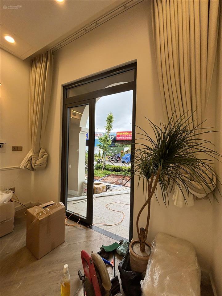 Cập nhật tiến độ cùng ngắm khu đô thị đẳng cấp ven sông the oasis riverside tp.hcm.  0909 901 ***