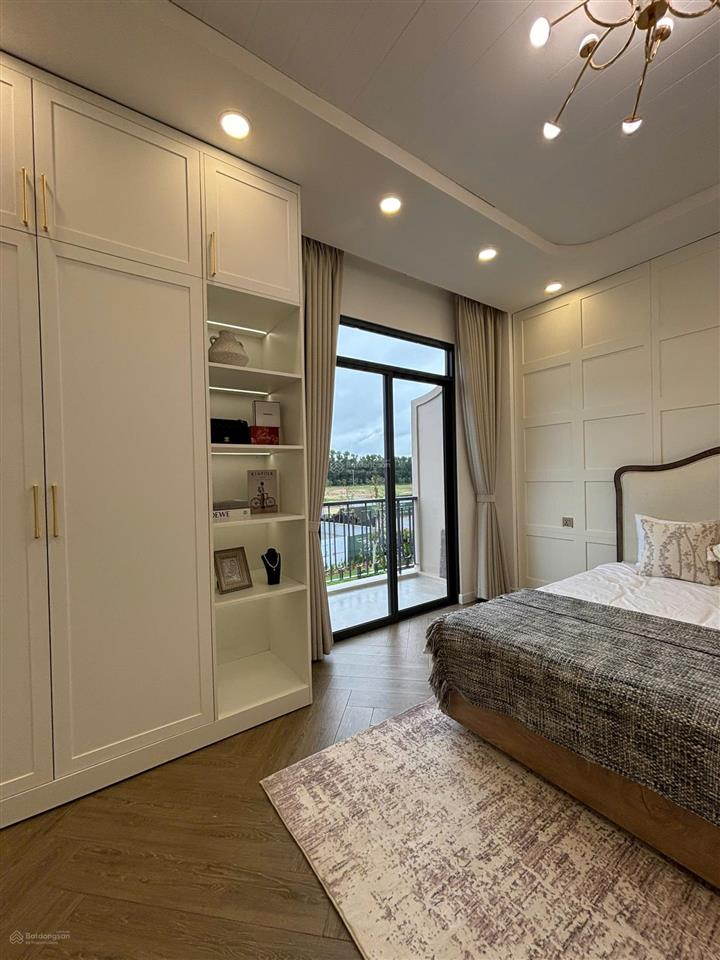 Cập nhật tiến độ cùng ngắm khu đô thị đẳng cấp ven sông the oasis riverside tp.hcm.  0909 901 ***