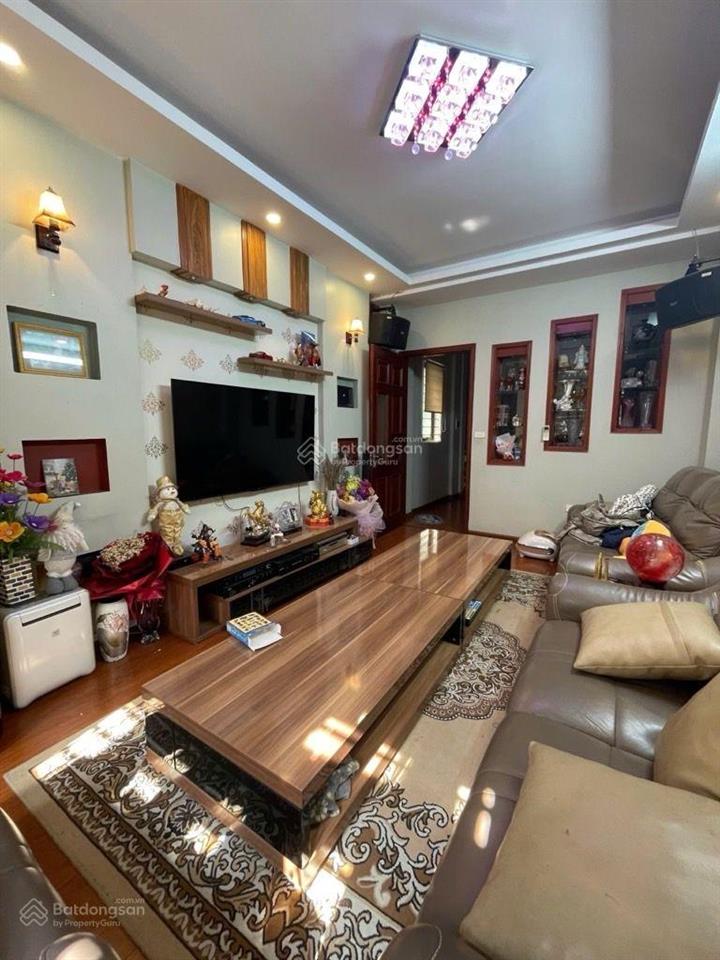 Bán nhà mặt phố gần học viện tài chính 40m2, 4t, 2 thoáng, kinh doanh sầm uất, pháp lý rõ ràng