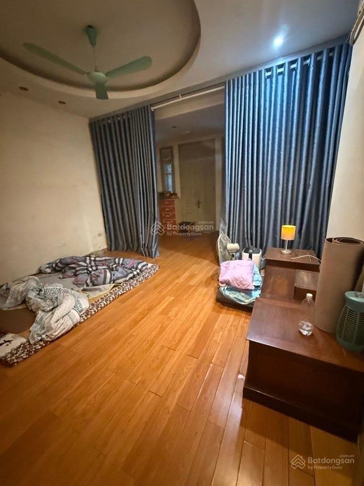 Bán nhà mặt phố gần học viện tài chính 40m2, 4t, 2 thoáng, kinh doanh sầm uất, pháp lý rõ ràng