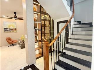 Nhà mới, 85m2 x 5 tầng, lô góc, ô tô vào nhà, nội thất sang trọng tại quận hoàng mai, giá 20,5tỷ