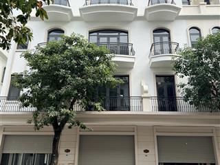 Rùng mình rùng mình quý khách ơi..
chủ nhà ngộp bank bán gấp. giá cực rẻ
sao biển 67,5m2.