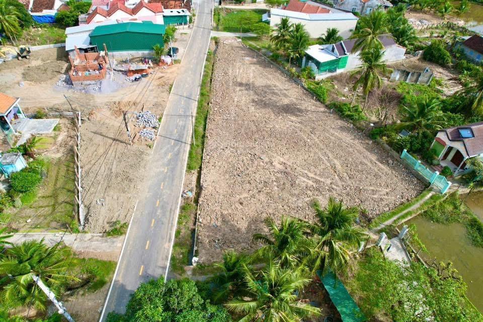 Bán lô đất đường nhựa thông 2/4 và trần quí cáp, cách quảng trường 2/4 ninh hoà 500m