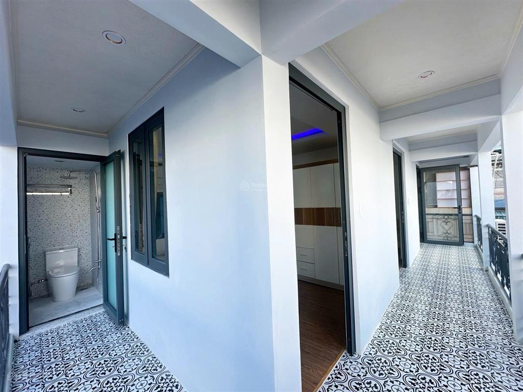 Bán căn góc 2 tầng lạc thiện, cách biển 400m. giá chỉ 2,95 tỷ full nội thất