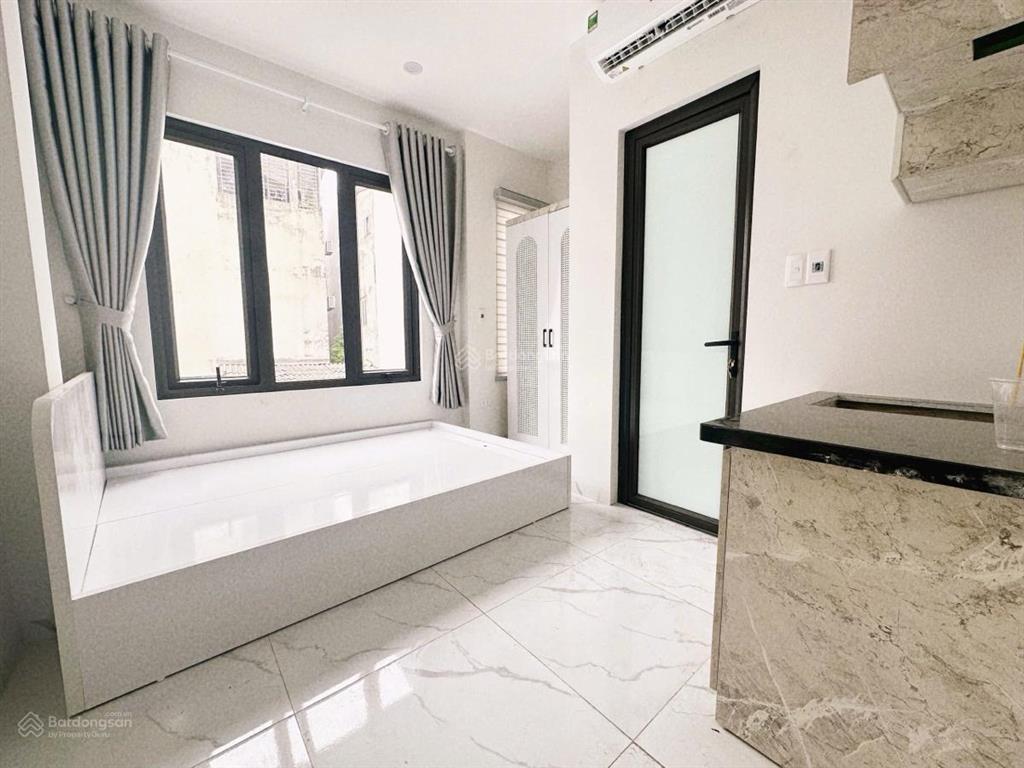 Hot chdv mới tinh trung tâm cầu giấy 11 phòng doanh thu 55tr/tháng 50m2x6t thang máy, mt4m14.980tỷ