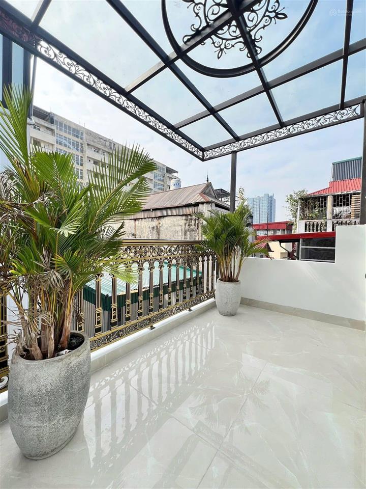 Siêu phẩm mới tinh 7 tầng thang máy trần quốc hoàn, cầu giấy 50m2xmt 4m21.7tỷ phân lô ô tô sát phố