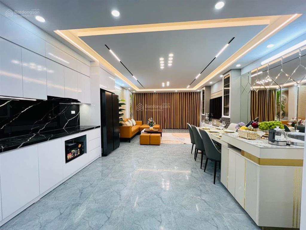 Bán nhà phố trung kính, ô tô tránh, 2 mặt tiền, 110m x 6 tầng, giá 33.5 tỷ