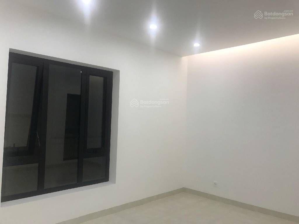 Cho thuê tập thể tầng 3 kim liên 6 triệu/tháng,sân chơi,gần phố