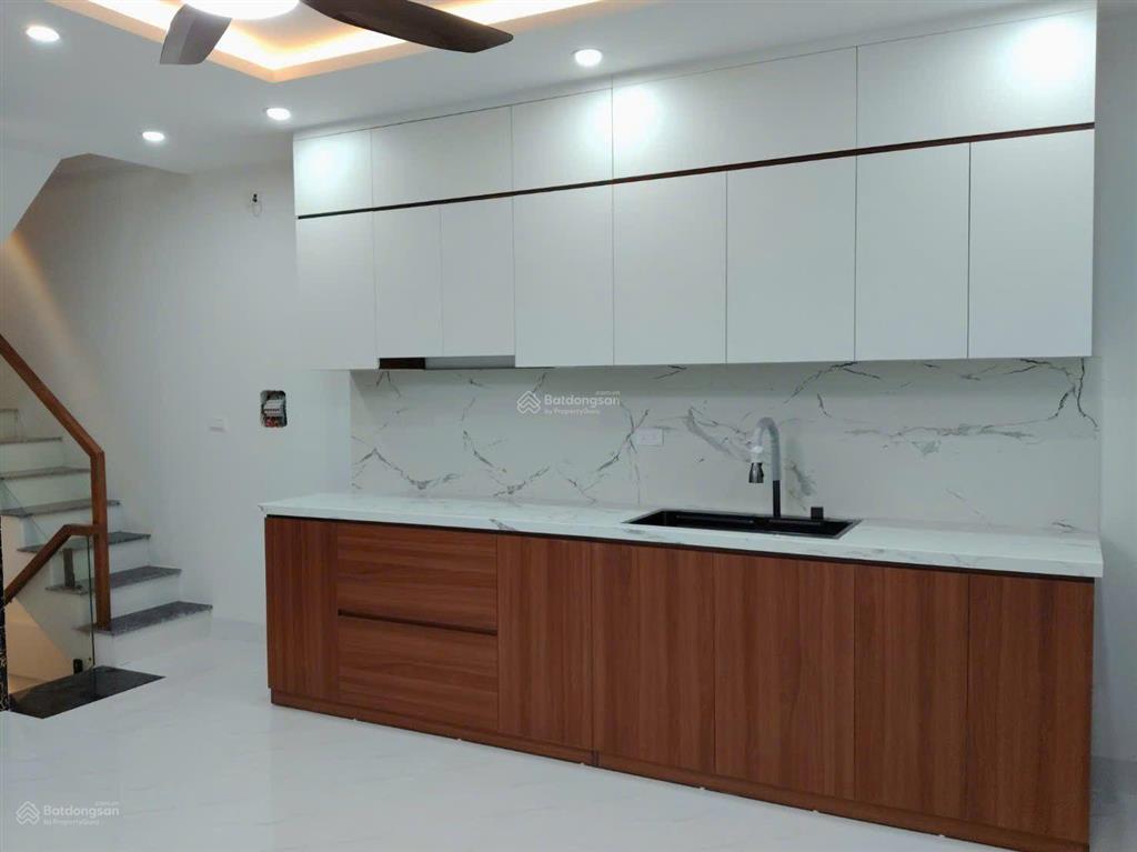Nhà mặt phố an khánh 41,8m2, 4 tầng, giá rẻ 10,5 tỷ, ô tô chánh, sát hồ điều hòa, công viên.