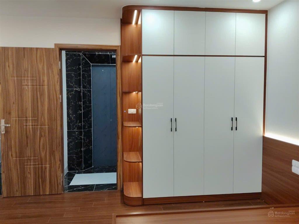 Nhà mặt phố an khánh 41,8m2, 4 tầng, giá rẻ 10,5 tỷ, ô tô chánh, sát hồ điều hòa, công viên.