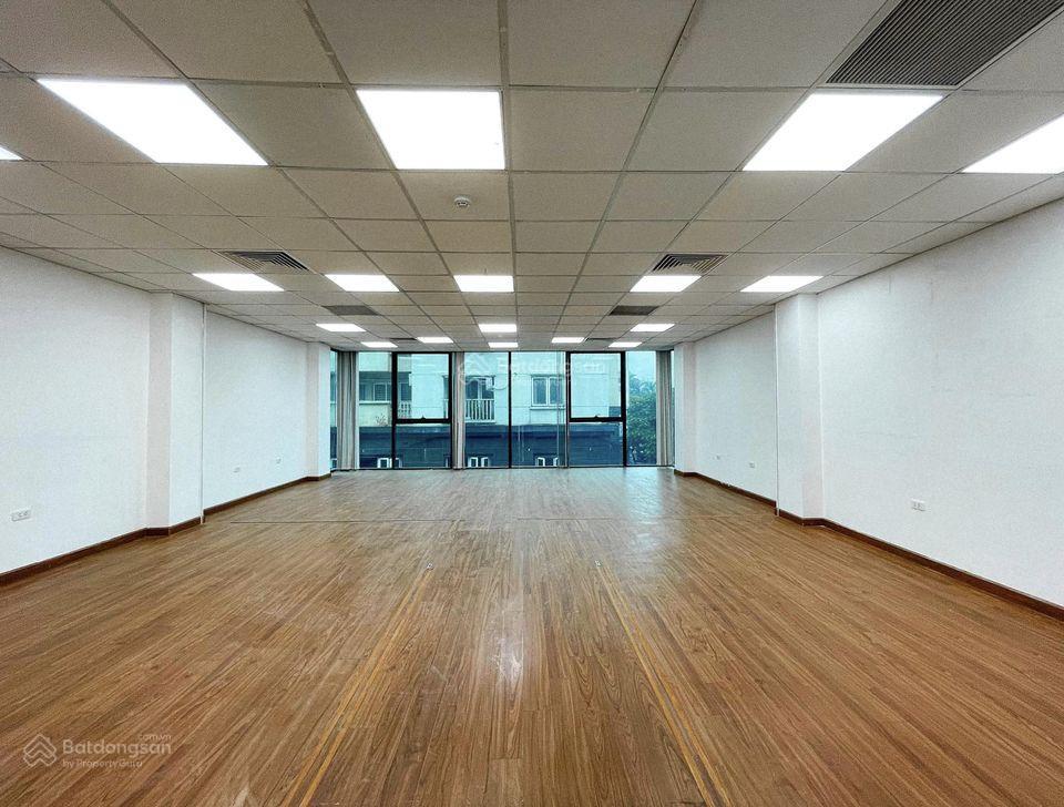 Cho thuê mbkd tầng 1+2+3, 280m2 phù hợp ngân hàng, showroom, thẩm mỹ tại yên lãng, đống đa, hà nội