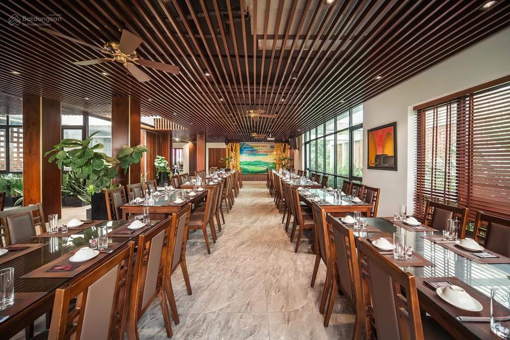 Cho thuê nhà mặt phố giảng võ, dt 76m2x3 tầng, mặt tiền 5m, chủ nhà cho kinh doanh mọi mô hình