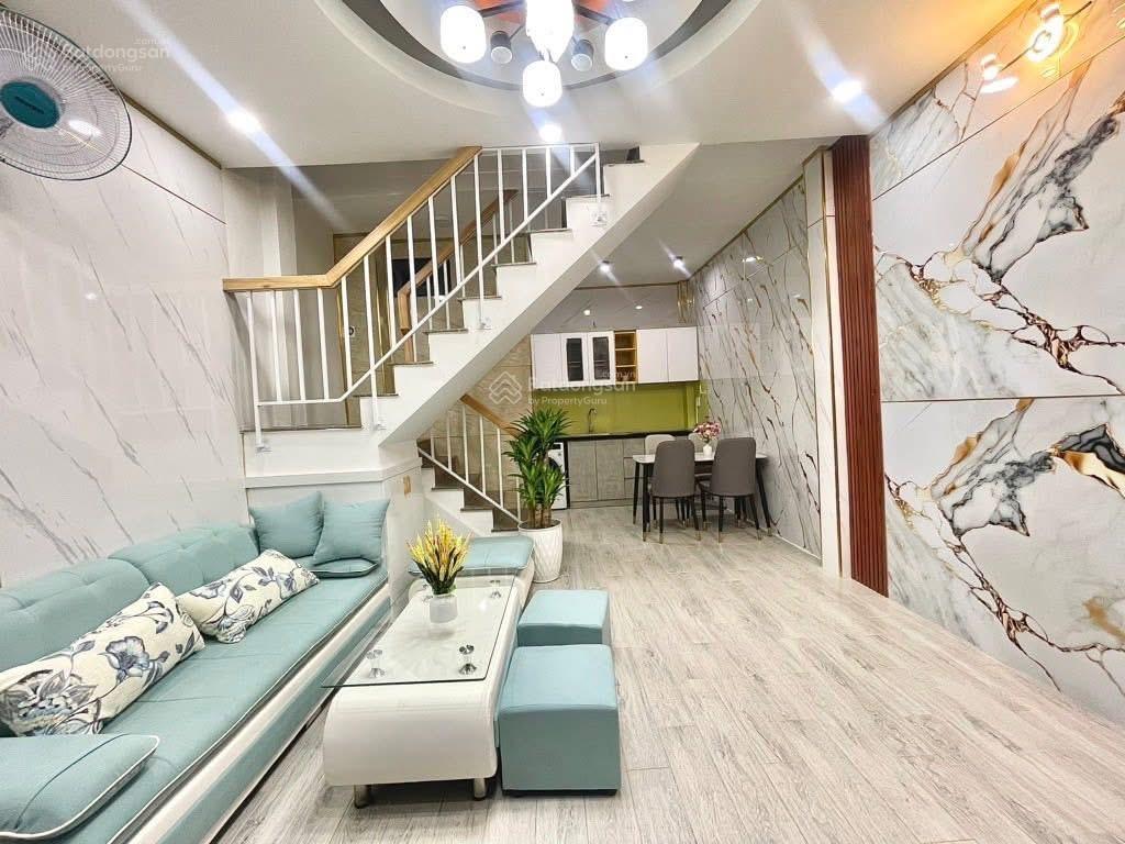 Bán nhà 3 tầng khu vip đ. số 11, trường thọ, thủ đức, dt 48m2, giá 2tỷ390, nhà đang trống, sổ riêng