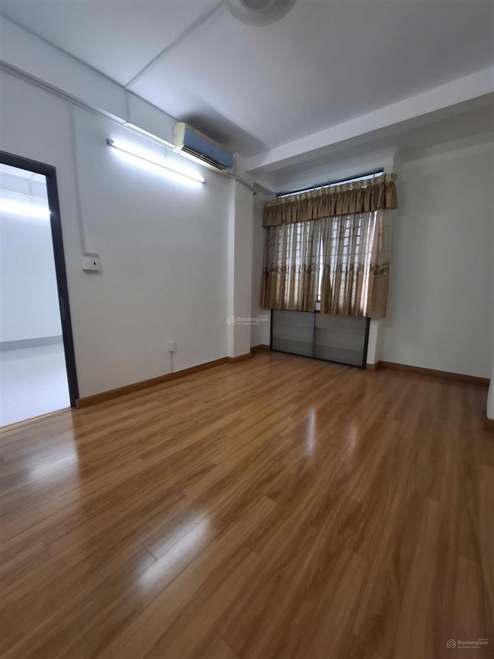 Bán gấp cc 2pn 2wc đường lý thường kiệt, 3,3 tỷ, 60m2, quận 11, hcm